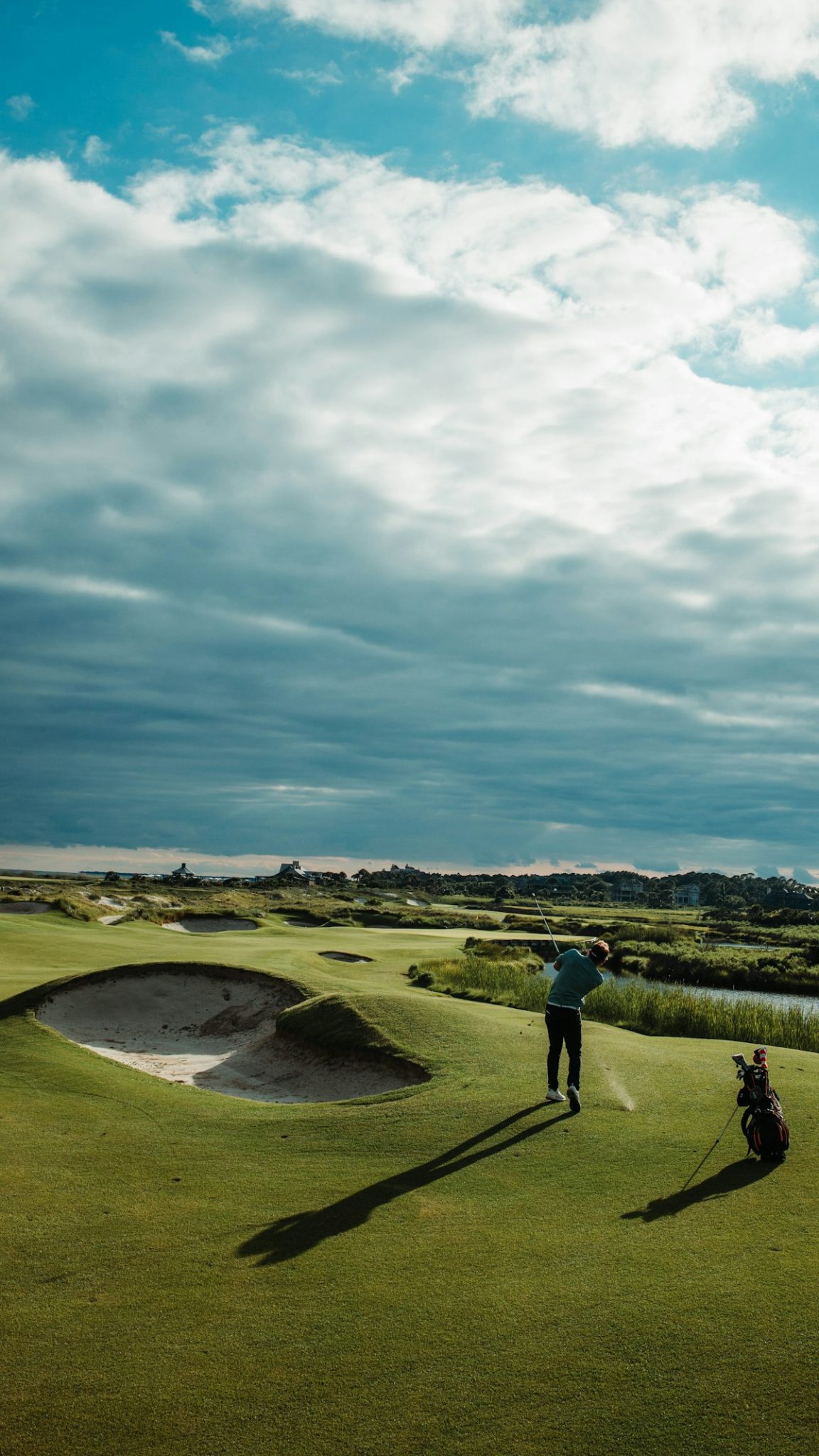 Links course with pot bunkers and coastal scenery