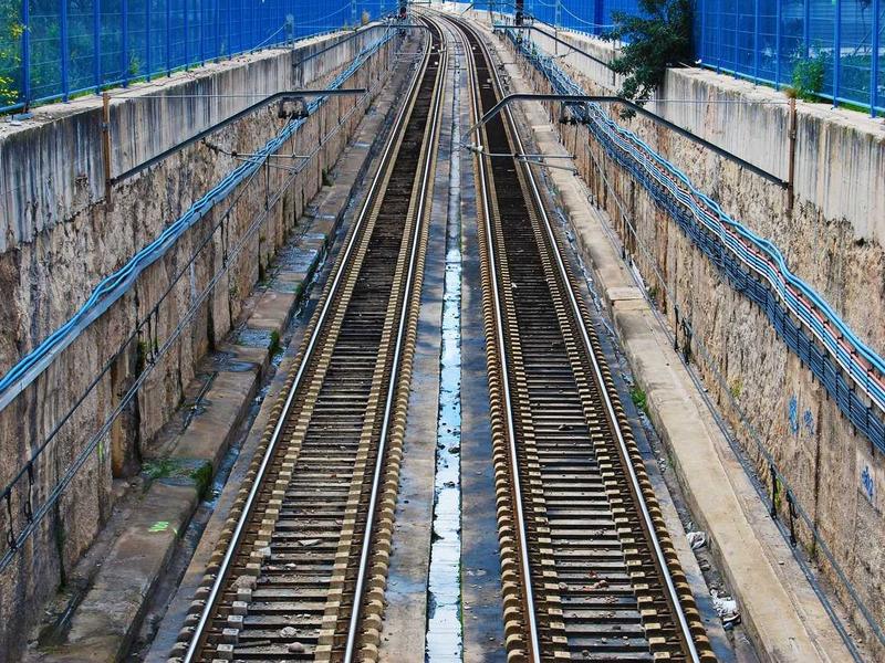 Titleist Tour Double Canopy Golf Umbrella